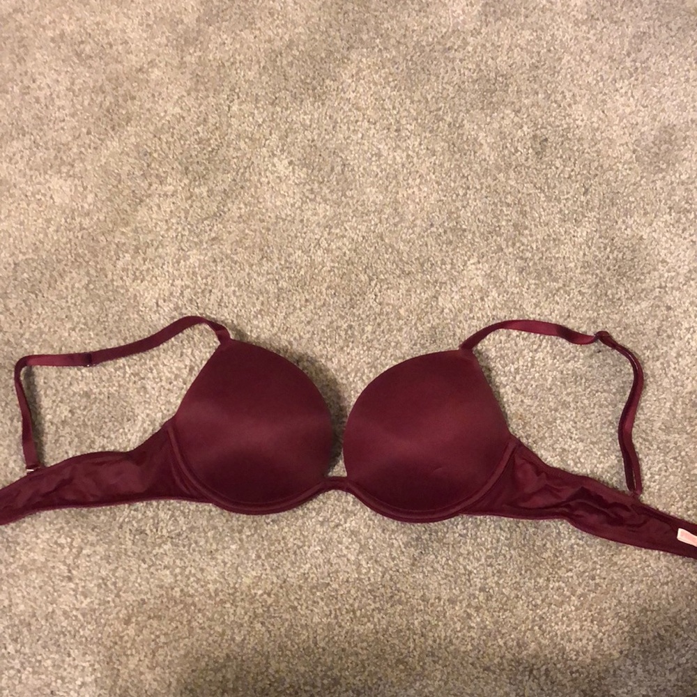 VS PINK 32B super padded bra! Maroon